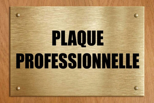 Titres et mentions autorisées les plaques et les ordonnances